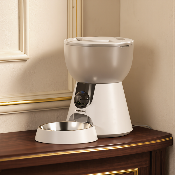 FELVO Feeder Cam, 1080P Camera Feeder styled in a warm modern interior