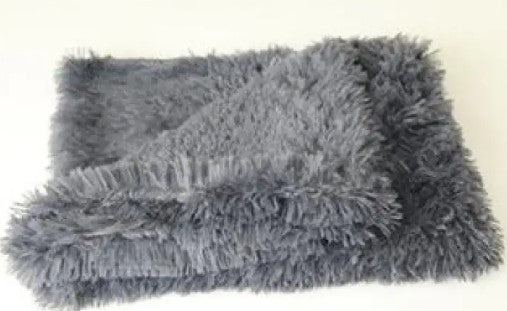 FELVO Nuzzle, Plush Pet Blanket, product photo