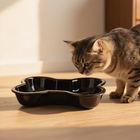 FELVO Tilt, Raised Ceramic Comfort Bowl in use