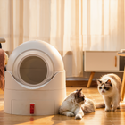 FELVO Pivot, Semi-Automatic Enclosed Litter Box in use